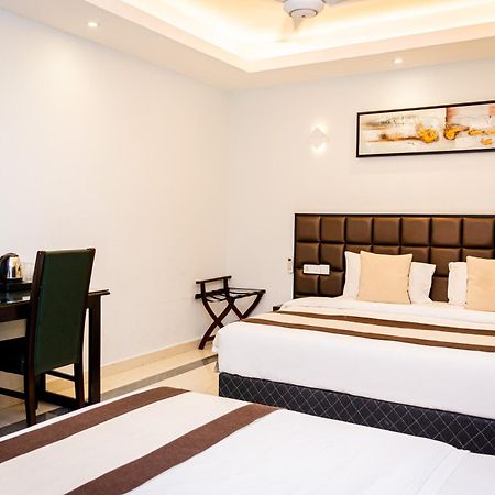 Viveka Hotel Colombo Kalubowila West Buitenkant foto