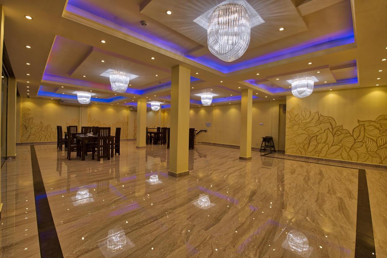 Viveka Hotel Colombo Kalubowila West Buitenkant foto
