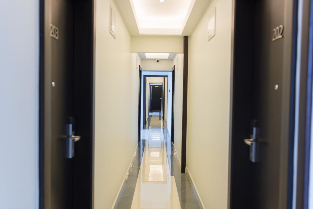 Viveka Hotel Colombo Kalubowila West Buitenkant foto