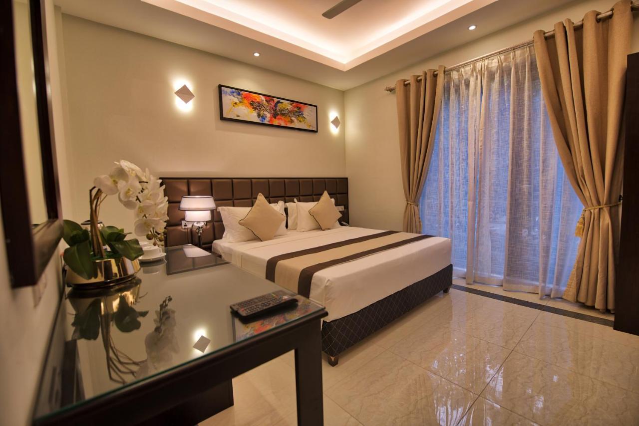 Viveka Hotel Colombo Kalubowila West Buitenkant foto