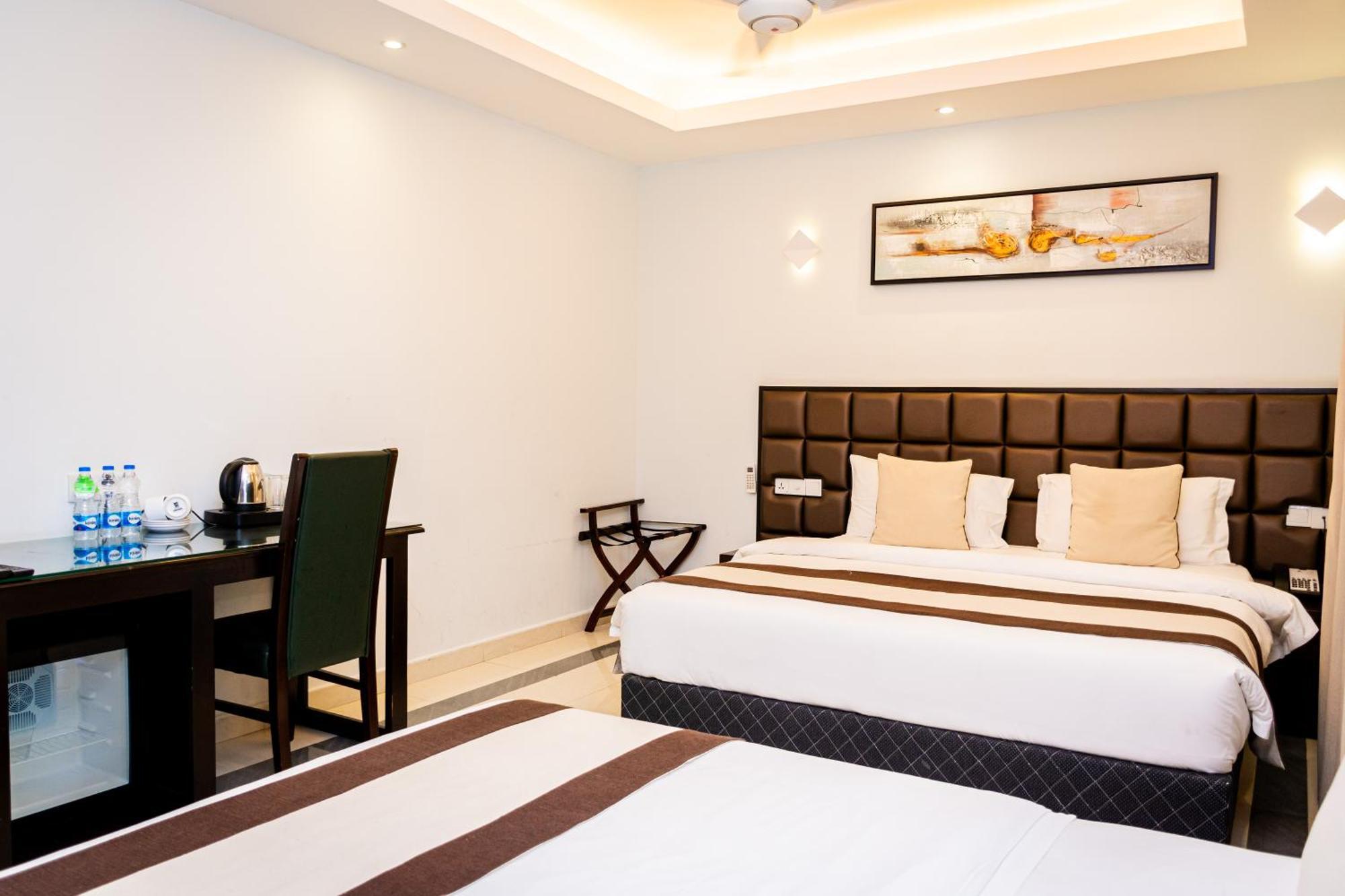 Viveka Hotel Colombo Kalubowila West Buitenkant foto